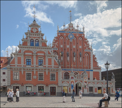 D'où vient le fondateur de la ville de Riga, l'actuelle capitale lettone fondée en 1201 ?