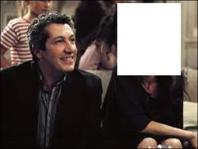 Quelle actrice accepte de ''prêter sa main'' dans le film ''Prête-moi ta main'' ?