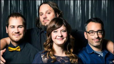 Quel est le nom de ce groupe québécois, dont un album studio s'intitule ''Octobre'' ?