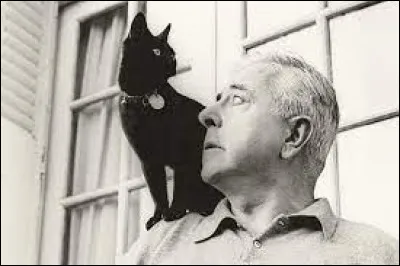 À quel mouvement artistique participe-t-il entre 1925 et 1929 ?