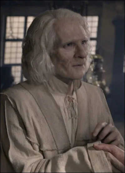 Comment Harry fait-il pour se souvenir de qui est Nicolas Flamel ? (chapitre 13)