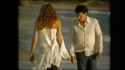 Quelle comédienne a chanté ''Je ne veux qu'elle'' en duo avec Marc Lavoine en 2001 ?