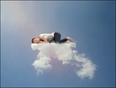 La Belle au bois dormant est violée dans son sommeil et accouche de jumeaux, toujours endormie ! Comment est-elle réveillée au final ?