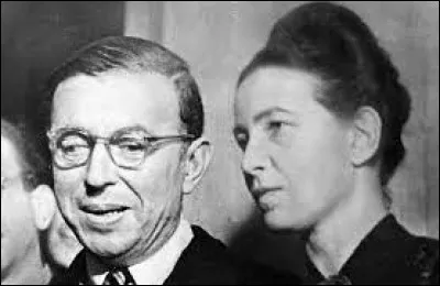 Quel surnom d'animal donnait Jean-Paul Sartre à sa compagne Simone de Beauvoir ?