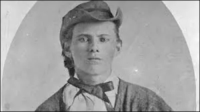 Dans quel &Eacute;tat am&eacute;ricain est n&eacute; et a principalement s&eacute;vit le bandit Jesse James ?