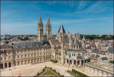 Dans quelle ville peut-on voir l'abbaye aux Hommes ?
