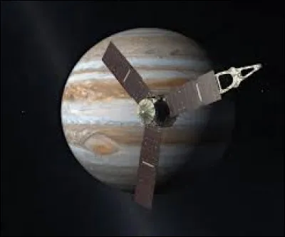 Comment s'appelle la sonde envoyée en orbite autour de Jupiter depuis 2016 ?