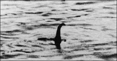 Où vit d'après la légende le Loch Ness ?