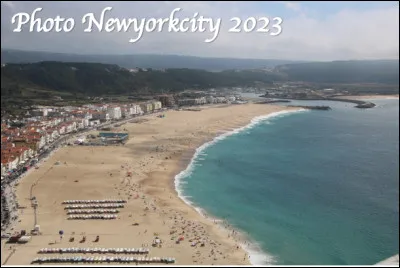 Quelle est cette ville portuaire, temple mondial du surf avec des vagues de 30 mètres de haut ?
