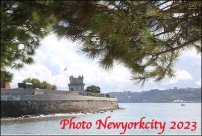 Quel est ce fleuve qui prend sa source en Espagne, traverse le Portugal, arrose Lisbonne et se jette dans l'océan Atlantique ?