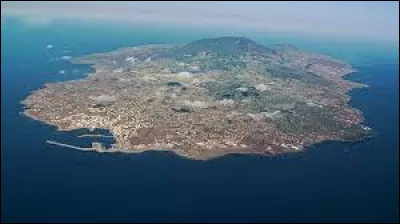 Où se trouve l'île de Pantelleria ?