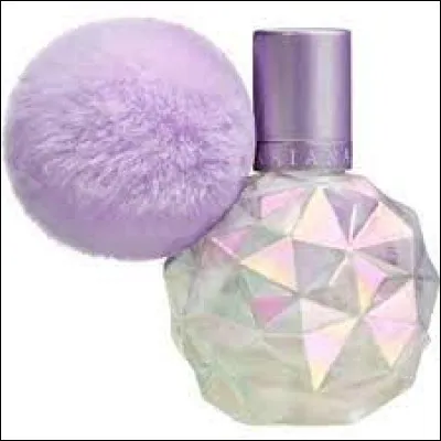 À quelle chanteuse américaine doit-on le parfum portant le nom "Moonlight" ?