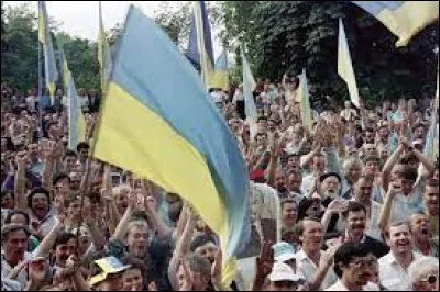 Ce 24 aout, le parlement ukrainien vote la déclaration d'indépendance et décide de la tenue d'un référendum : c'était en ...