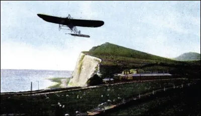 Ce 25 juillet, Louis Blériot réussit la première traversée de la Manche en avion : c'était en ...