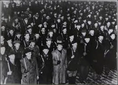 Le 25 février 1948, un coup de force des communistes qui prennent le pouvoir fait entrer ce pays dans la sphère soviétique : où ce coup de force se déroule-t-il ?