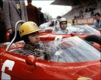 Ce pilote mexicain a disputé très jeune ses premières courses aux côtés de son frère Ricardo ; il ne dispute que quelques grands prix de F1 sur Ferrari mais court beaucoup en sport-prototypes de 1968 à 1969, remportant notamment les 12 heures de Reims en 1965 sur Ferrari P2 : c'est ...