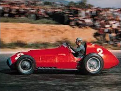 C'est le grand champion italien du début des années 50 : il remporte 13 victoire en grand prix, avec deux titres de champion du monde 1952 et 1953 et les 1000 km Nürburgring avec la 375 MM en 1953 :