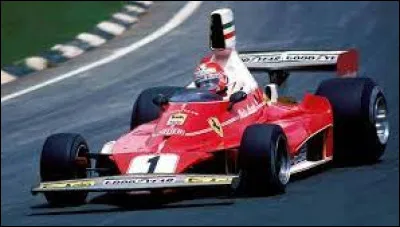 Il court en Formule 1 pour Ferrari de 1974 à 1977, et remporte 15 victoires et 2 titres de champion du monde, en 1975 et 1977 :