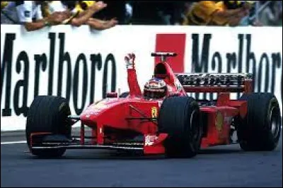 Il court pour Ferrari de 1996 à 2006, remporte 72 victoires en grand prix de F1 et cinq titres de champion du monde :