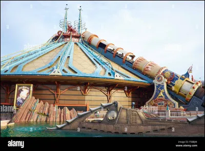 Combien y a-t-il eu de versions de Space Mountain ?