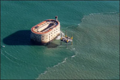 Dans quel département est situé ''Fort Boyard'' ?