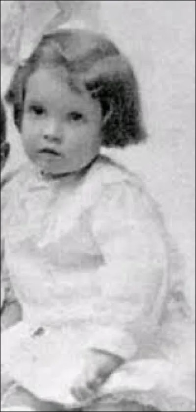 Quel âge avait Lorraine Alison le seul enfant de Première Classe à ne pas avoir survécu au naufrage du Titanic ?