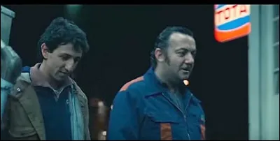 Dans quel film Coluche joue-t-il le pompiste ?