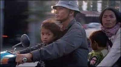 Dans quel pays a eu lieu le tournage du film ''Dogora : Ouvrons les yeux'' ?