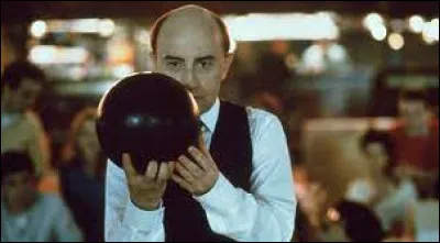 Quelle comédienne est espionnée par son voisin dans ''Monsieur Hire'' en 1989 ?