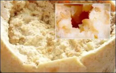 Ah, quoi de mieux qu'un bon fromage italien, alors celui-là dépêchez-vous de le manger, sinon il risque de se barrer de votre assiette !