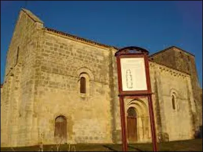 Nous sommes en Nouvelle-Aquitaine, à Saint-Mandé-sur-Brédoire. Village de l'arrondissement de Saint-Jean-d'Angély, il se situe dans le département ...