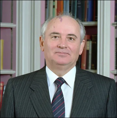 Que signifie le mot russe "perestroïka", qui a donné son nom à la politique du président soviétique Mikhaïl Gorbatchev, Prix Nobel en 1990 ?