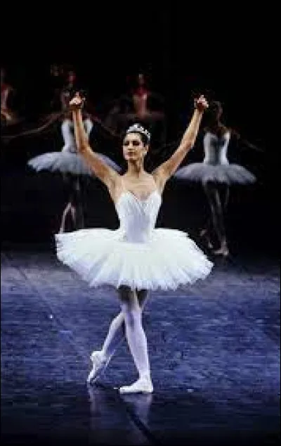 A la suite de la représentation de quelle pièce va-t-elle être nommée danseuse étoile ?