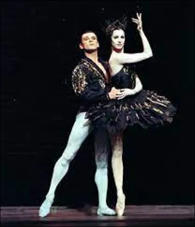 Combien de chorégraphies va-t-elle signer quand elle reprendra la direction du ballet national de Marseille ?