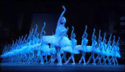 Avec quel danseur a-t-elle fondé la compagnie ''Le Théâtre du corps'' ?