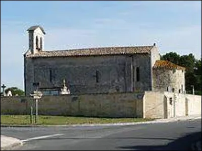 Voici l'église Saint-Pierre, à Camps-sur-l'Isle. Commune néo-aquitaine, dans l'arrondissement de Libourne, elle se situe dans le département ...
