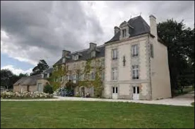 Je vous propose de partir en Bretagne à la découverte du manoir de Saint-Urchaut, à Pont-Scorff. Ville de l'aire d'attraction Lorientaise, traversée par le Scorff et le Scave, elle se situe dans le département ...