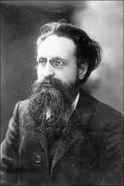 Cet homme politique, socialiste, fondateur du Parti Ouvrier en 1882, c'est ... Guesde