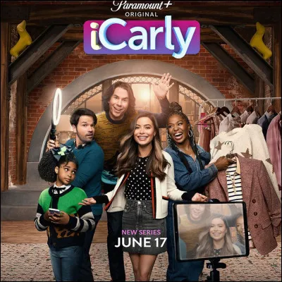 Qui est le voisin de Carly ?