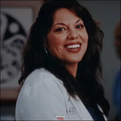 Qui interprète le rôle du Dr Torres ?