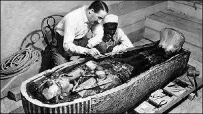 Histoire : En quelle année Howard Carter a-t-il découvert le tombeau de Toutankhamon ?