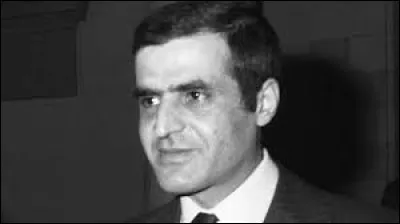 Quel était le prénom de son frère, militant d'extrême gauche, assassiné à Paris en 1979 ?