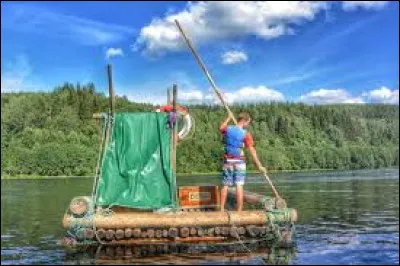 Quelle lettre faut-il remplacer pour obtenir ce qui cache la scène ?