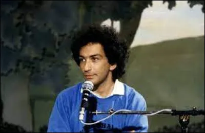 Quel est son véritable nom de famille ?