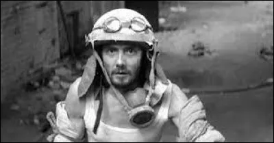 Quel est le titre de son tout premier long-métrage en tant que réalisateur ?