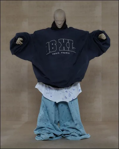 De quoi étaient fait les vêtements des chasseurs du Campement ?