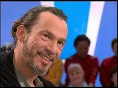 En 2004, sur quel album original reprend-il de grands airs classiques ?