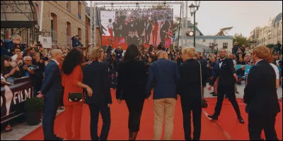 Quelle ville bretonne accueille depuis 1990, le festival du film britannique ?