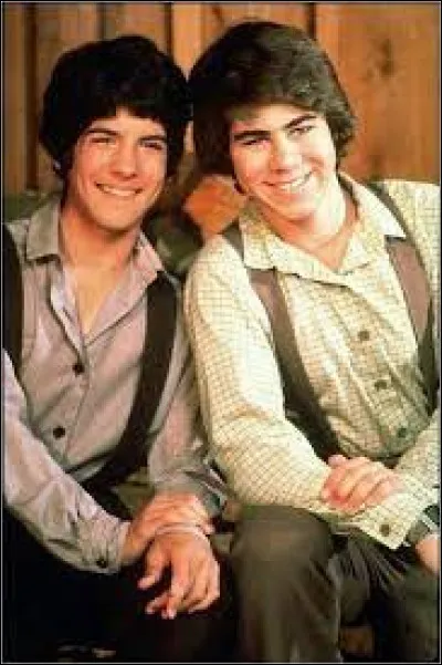 Dans l'épisode "L'Épreuve", quel test, imposé par leurs pères, doivent subir Albert et Andy ?