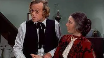 Quel est le prénom de la jeune et jolie nièce de Madame Oleson dont le docteur Baker tombe amoureux ?